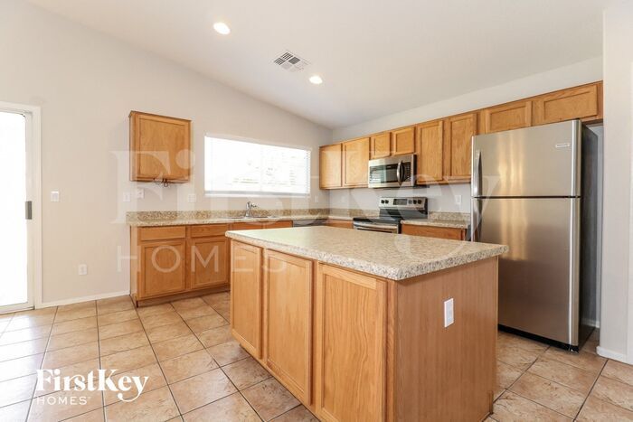 Building Photo - 15148 W Adams St