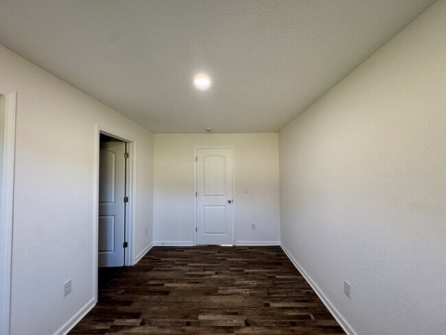 Building Photo - 6173 Unitia Rd