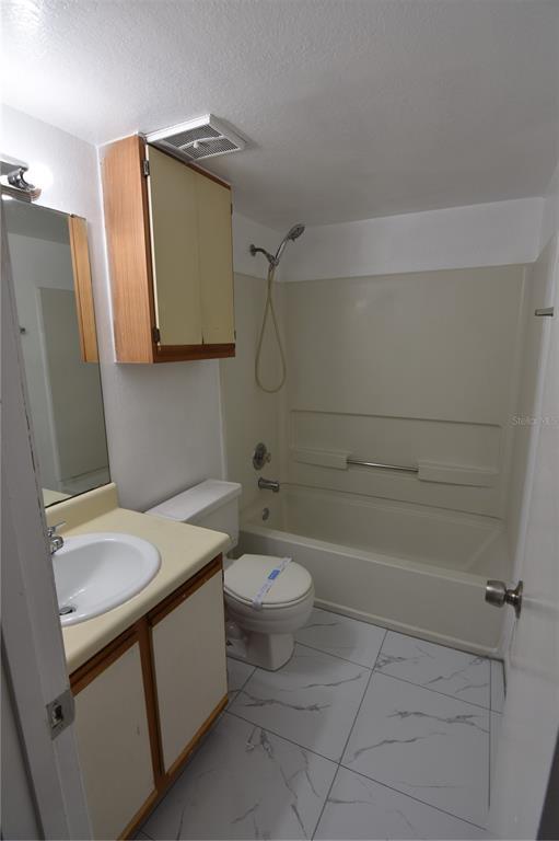 Building Photo - 637 Buoy Ln