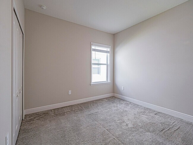 Building Photo - 9405 Serapis Wy