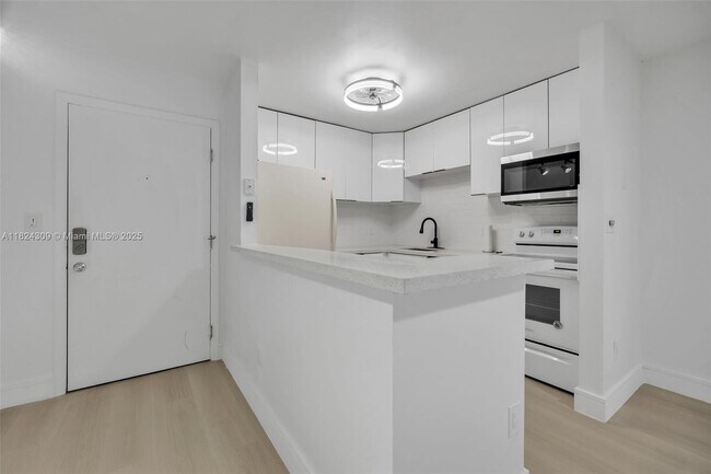 Building Photo - 9514 N Belfort Cir