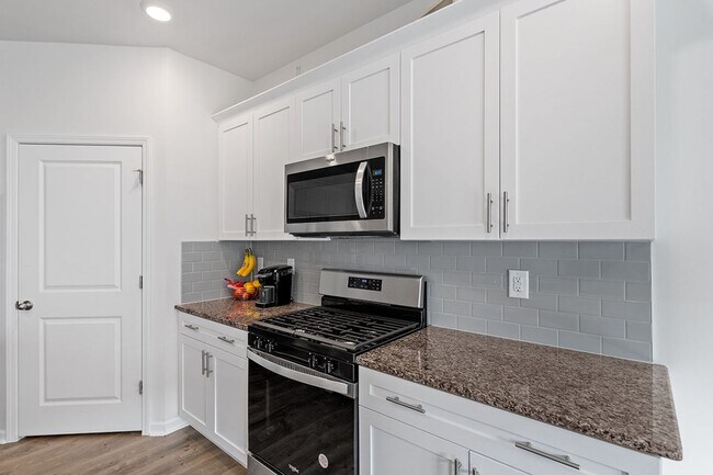 Building Photo - Spacious 5 BR for Rent in Wendall-Availabl...