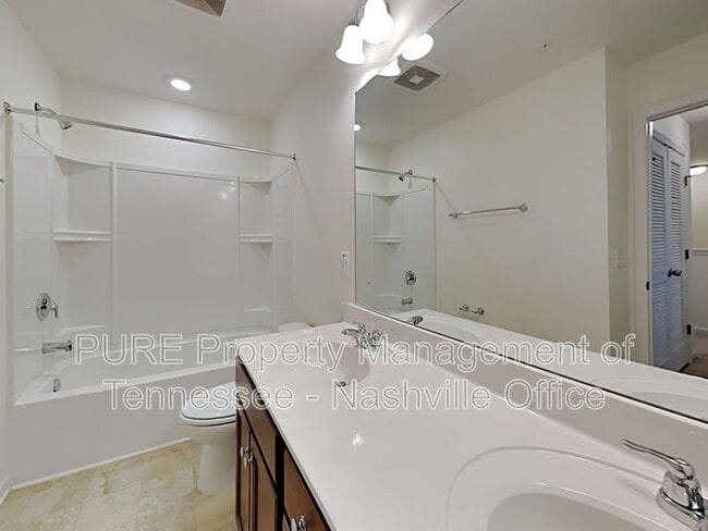 Building Photo - 819 Kennear Ln