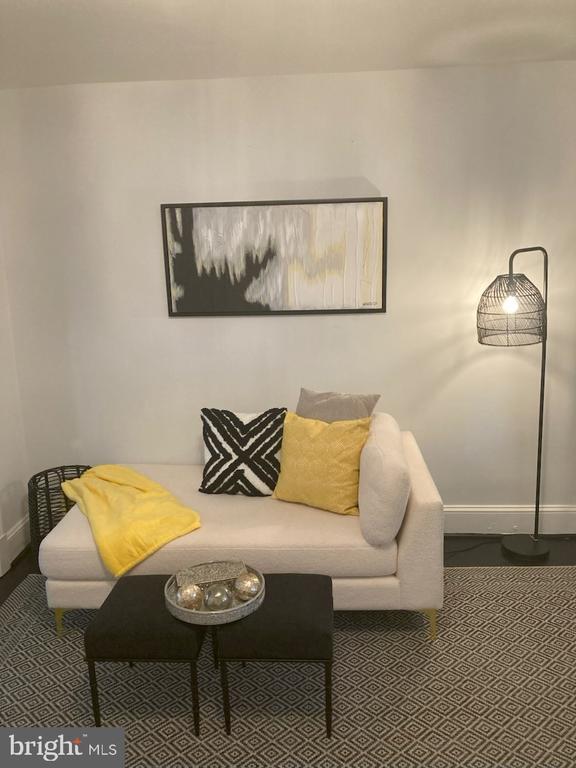 Building Photo - 337 Kentucky Ave SE