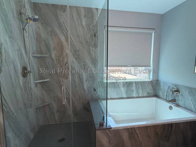 Building Photo - 5164 W Quail Track Dr