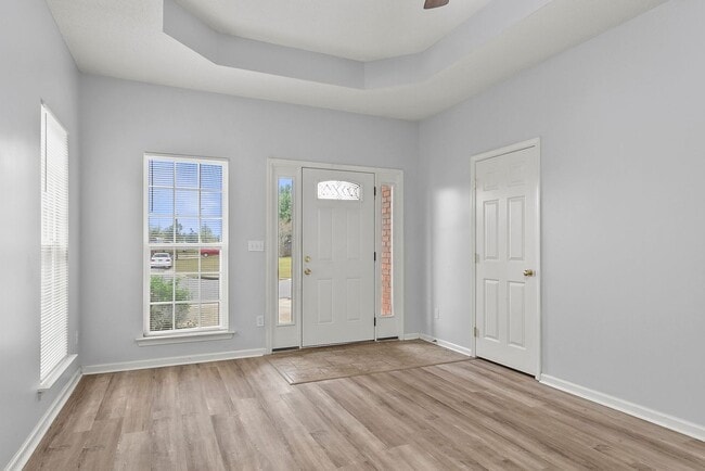 Building Photo - Nice 3 Bed 2 bath Home Available! Schedule Your Tour Today!