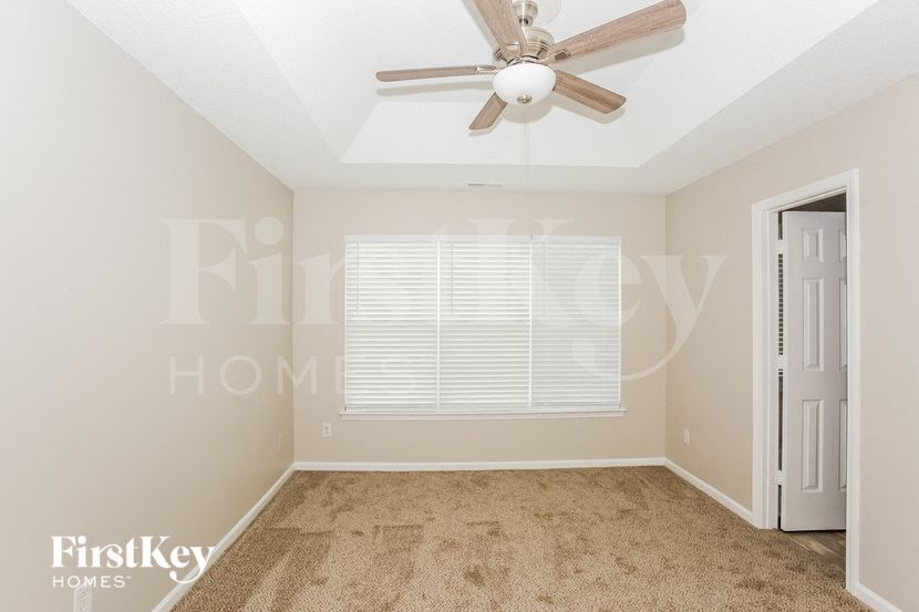 Building Photo - 4685 Falcon Chase Dr SW