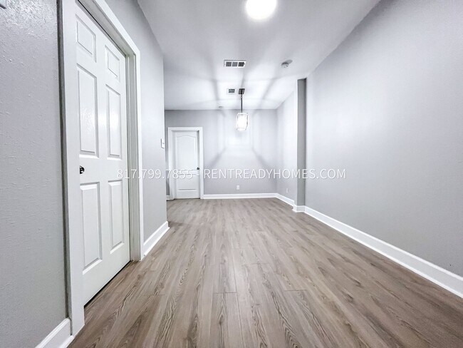 Building Photo - 4431 Clay St