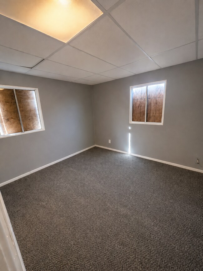 Building Photo - 500 St Barbara Ln