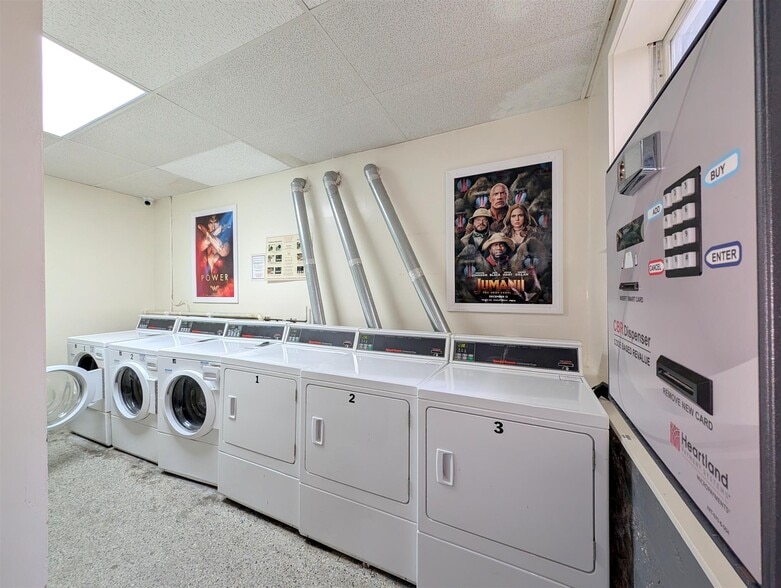 Building Photo - 34 College Ave