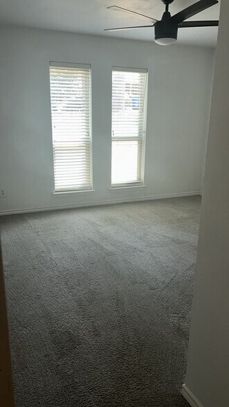 Building Photo - 144 Sunset Dr