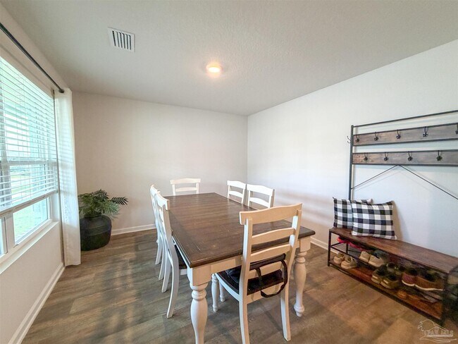 Building Photo - 5469 Merlin