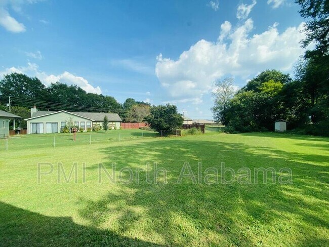 Building Photo - 212 Elton Cir S