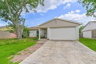 Building Photo - 14634 Dartwood Dr