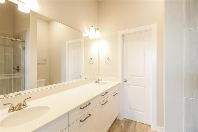 Building Photo - 1336 Creekbank Dr