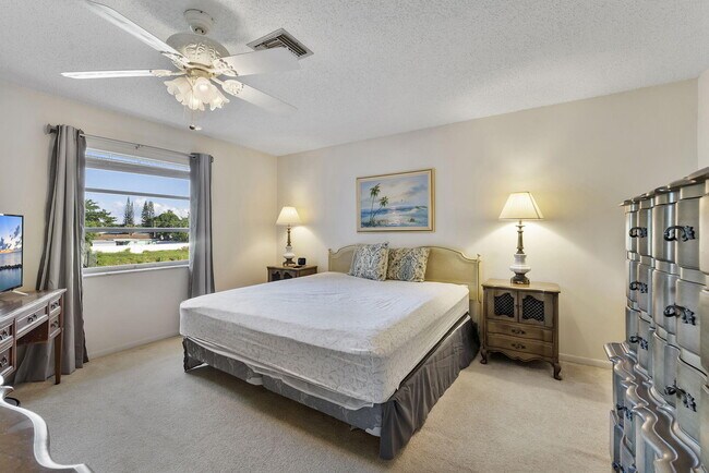 Building Photo - 1050 Citrus Way