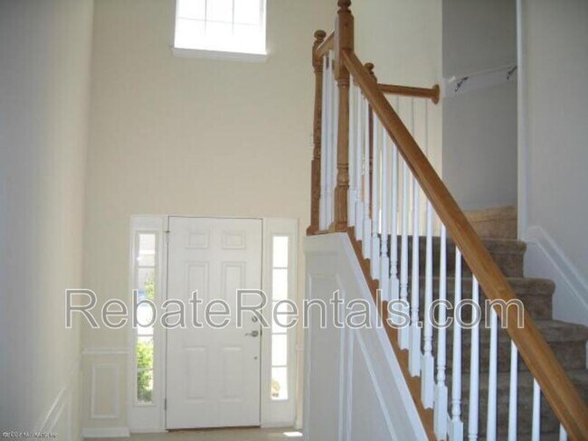 Building Photo - 11177 Castlemain Cir W