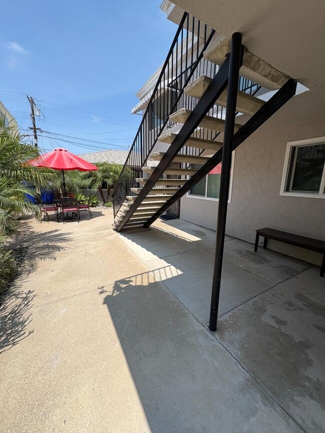 Building Photo - 3838 Chamoune Ave