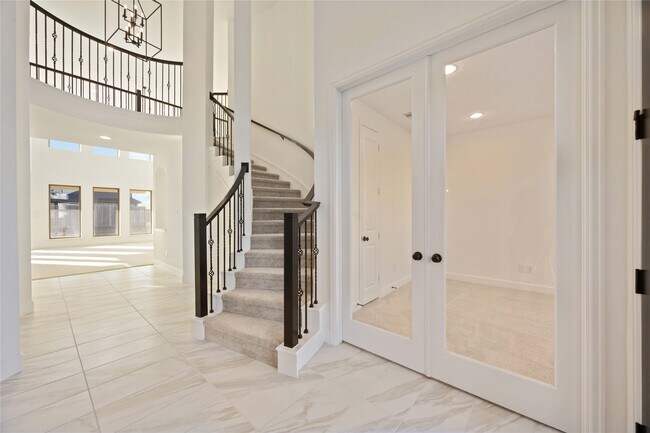 Building Photo - 2215 Falling Fig Ln