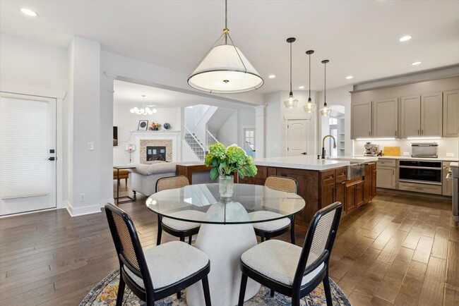 Building Photo - Luxury Home For Rent in Lowry