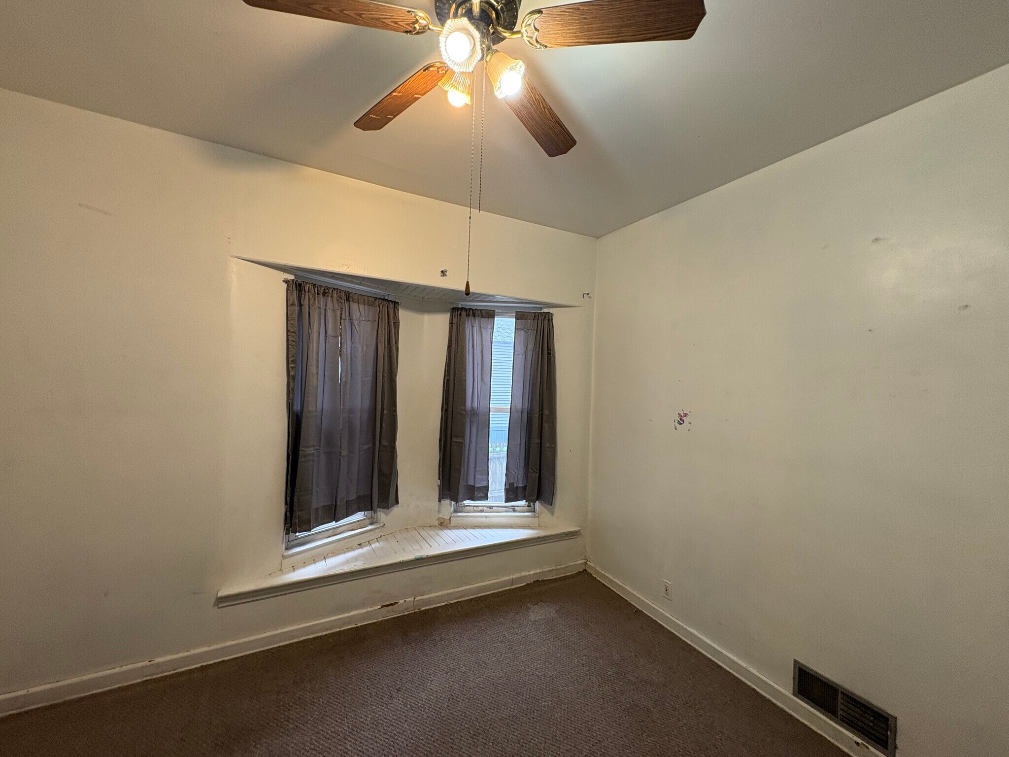 Building Photo - 1607 6th St