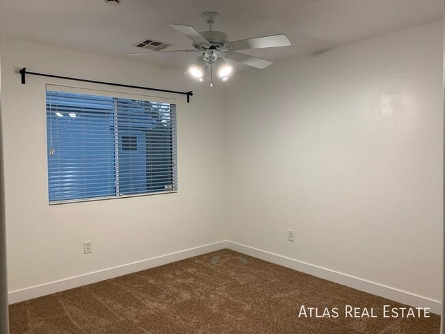 Building Photo - 4125 E Baylor Ln