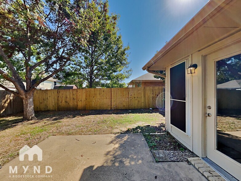 Building Photo - 8517 Brushy Creek Trail