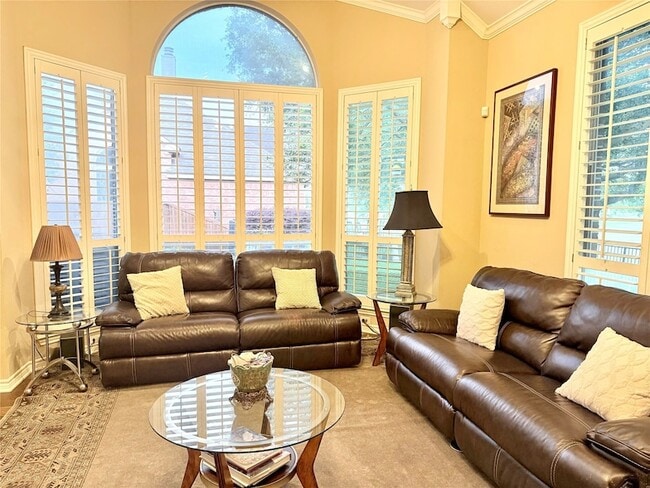 Building Photo - 1327 Barrington Dr