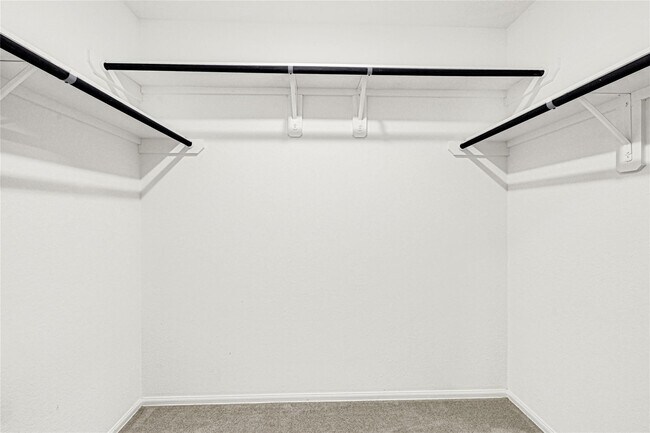 Building Photo - 13765 Kit Run