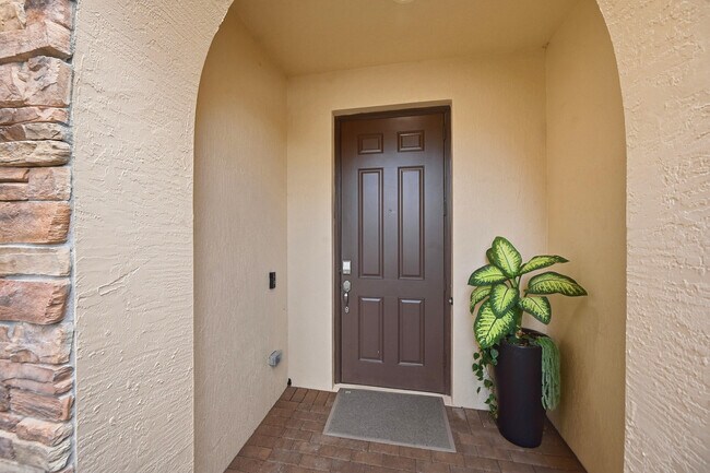 Building Photo - 10415 Wellington Parc Dr