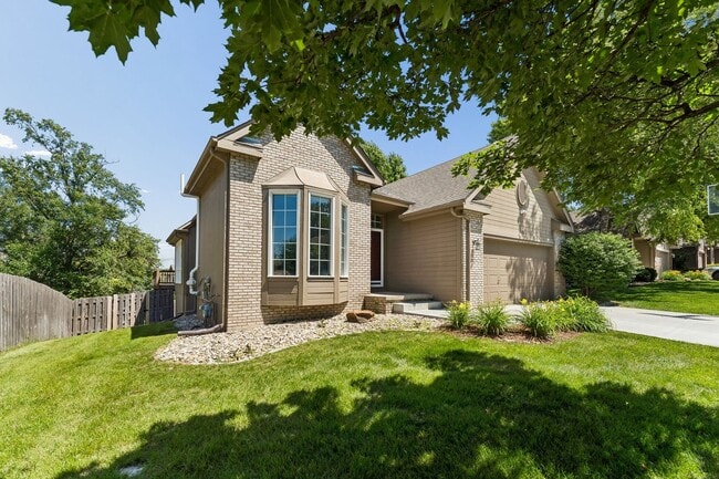 Building Photo - 4 Bedroom Elkhorn Ranch!