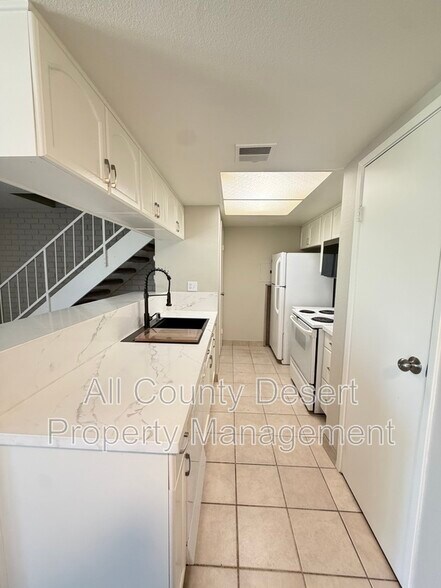 Building Photo - 72670 Thrush Rd