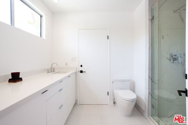 Building Photo - 1622 Tower Grove Dr