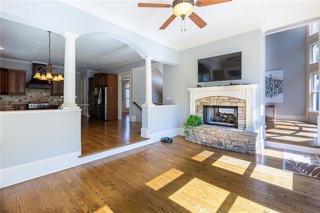 Building Photo - 2360 Manor Creek Ct