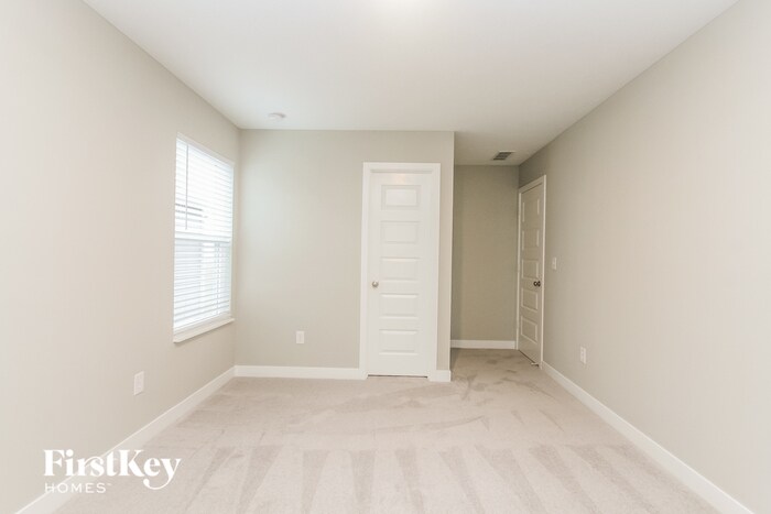 Building Photo - 2476 S Carlota Dr