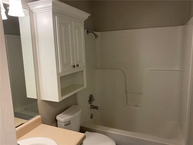 Building Photo - 2911 Beech Ave