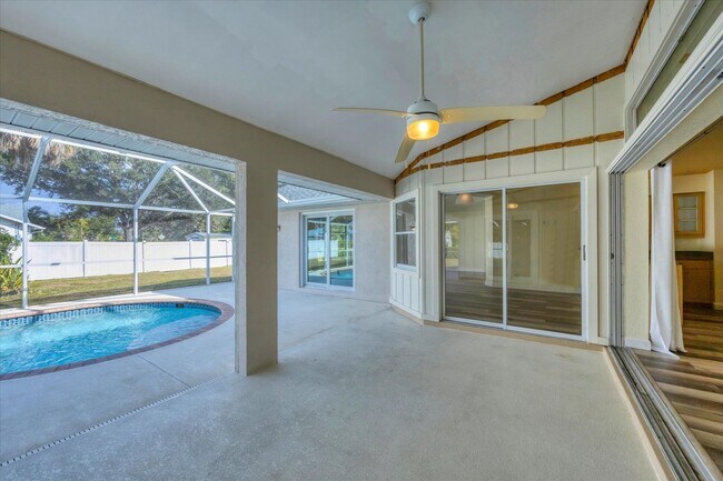 Building Photo - Annual Pool Home for Rent in Englewood