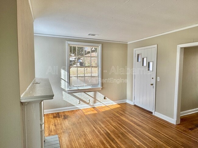 Building Photo - 115 Oak Forest Dr