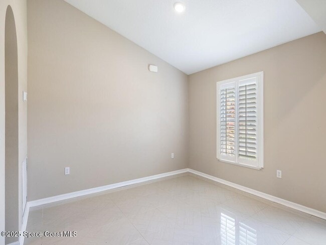 Building Photo - 8575 105th Ct