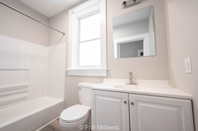 Building Photo - "Spacious 4-Bedroom Haven in Indianapolis ...