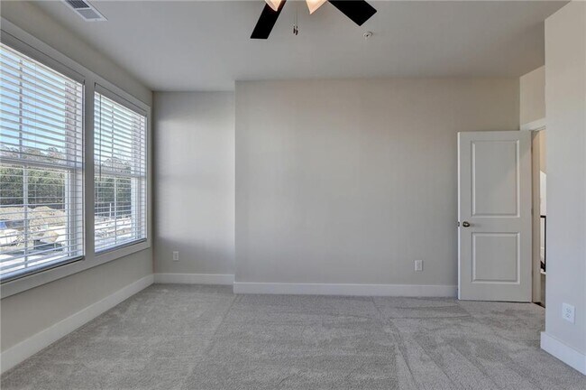 Building Photo - 1241 Waldon Xing