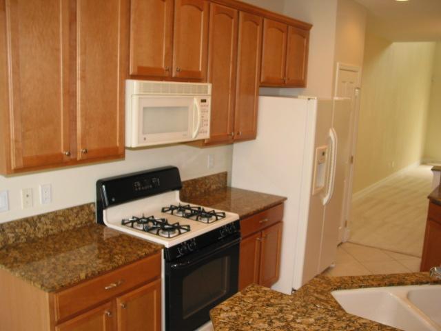 Building Photo - 539 Hedgewood Dr