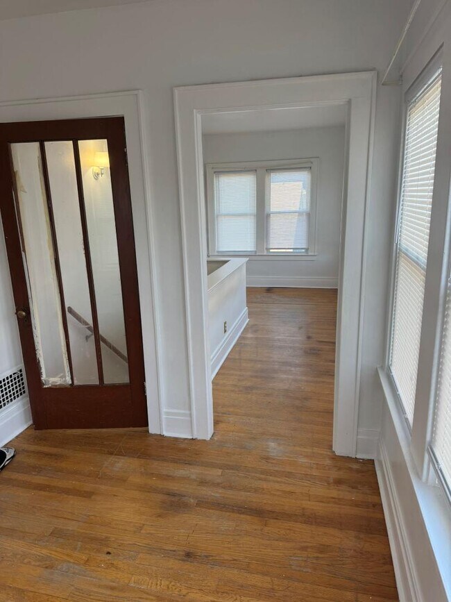 Building Photo - 258 Hickok Ave
