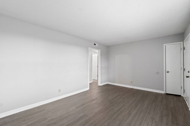 Building Photo - 144 Darlene Dr