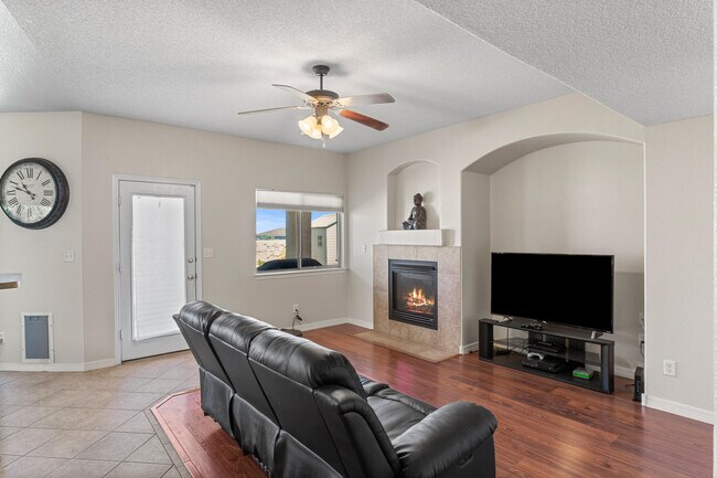 Building Photo - 1529 Luz De Sol Dr