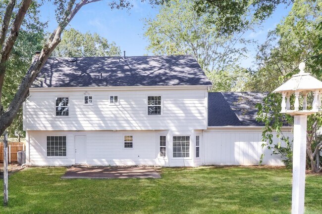 Building Photo - 109 W Pecan Valley St