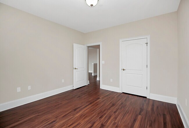 Building Photo - 400 N Church St