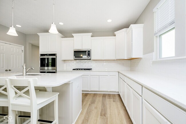 Building Photo - 11916 Redpoll Trl