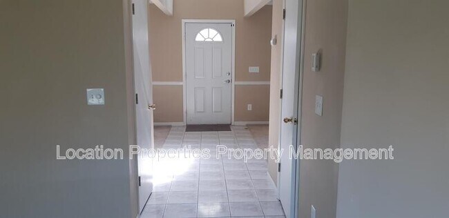 Building Photo - 4412 W 24th Pl