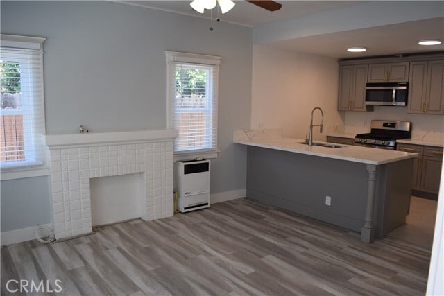 Building Photo - 552 W 22nd St